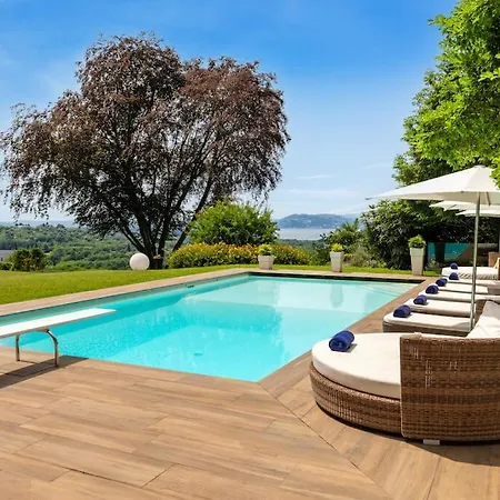 Italian Lakes With Heated Pool
