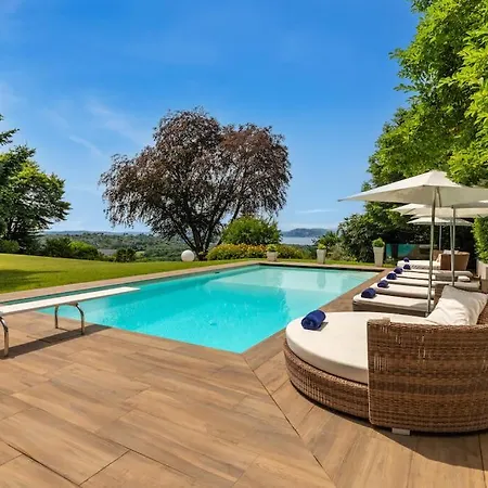 Villa Italian Lakes With Heated Pool
